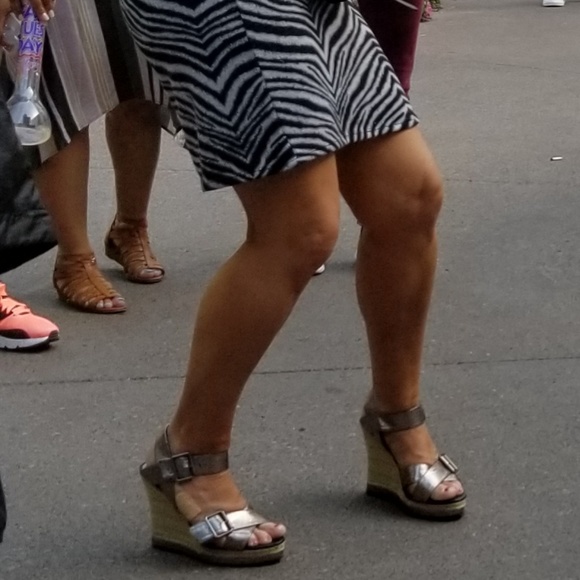 Meet your Posher, Lorna - Picture 3 of 3